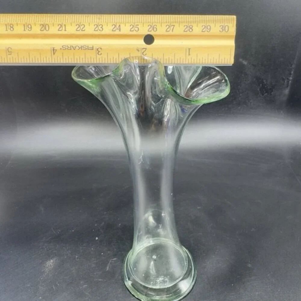 Vintage 1980s Clear Art Glass Vase Swung Vase‎ Wavy Edges Glass Bud Vase Decor